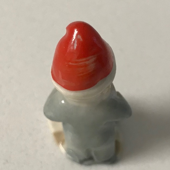 Vintage Wade Of Ireland Lucky Leprechaun Cobbler Gnome Whimsies 1950s -60s 1 pc - Picture 6 of 11